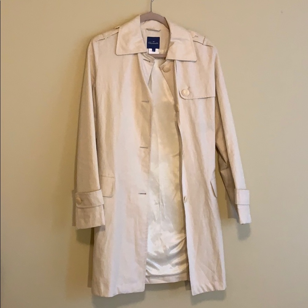 Faconnable Classic Trenchcoat, Size Small.